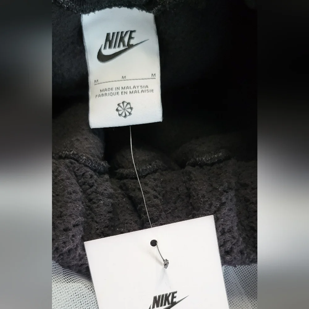 NWT Nike Sportswear Icon Clash 2-Layered Mesh Knit Loose Fit Knee Length…